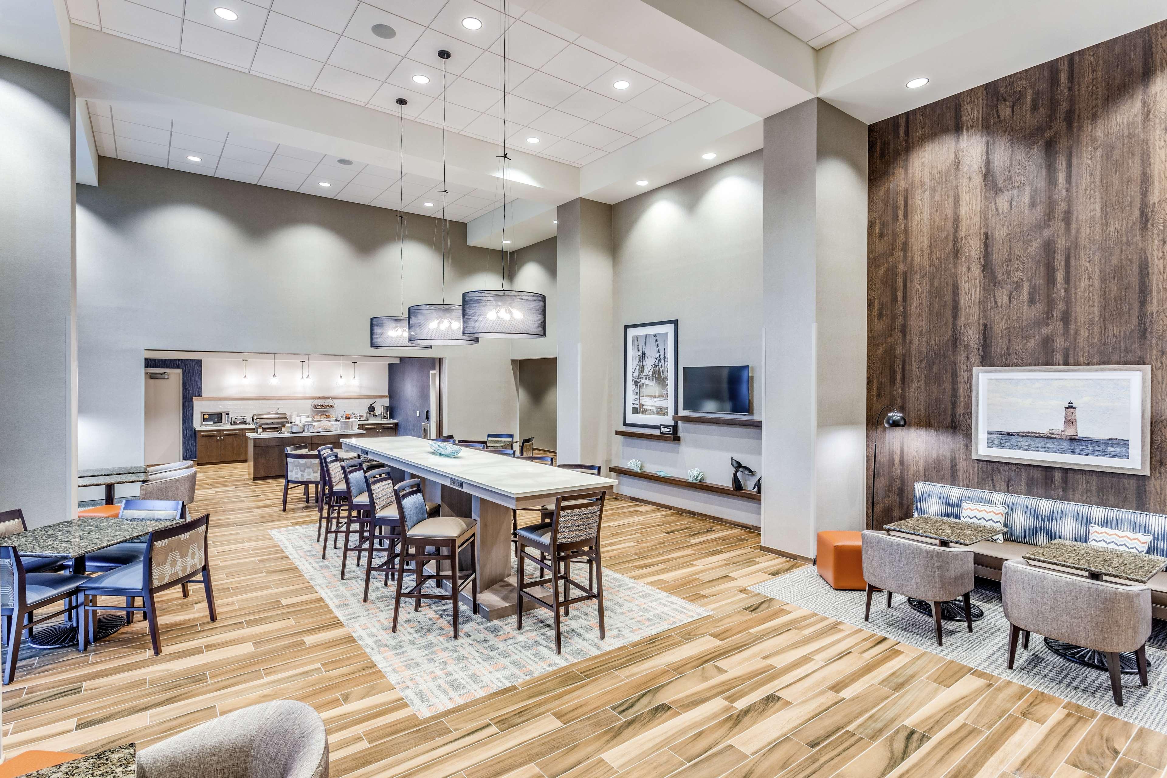Hampton Inn & Suites Kittery-Portsmouth Экстерьер фото
