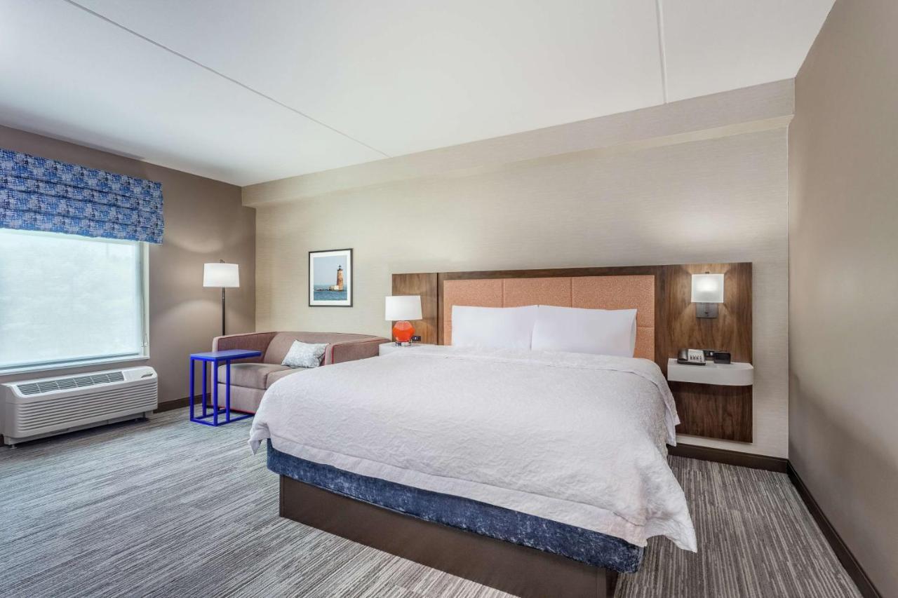 Hampton Inn & Suites Kittery-Portsmouth Экстерьер фото