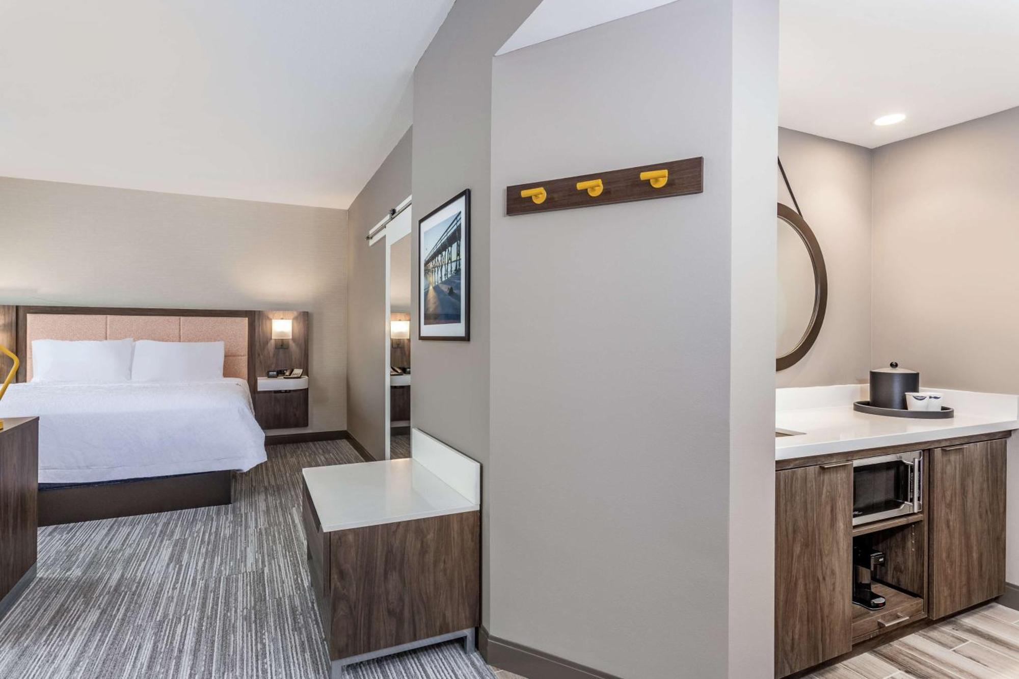 Hampton Inn & Suites Kittery-Portsmouth Экстерьер фото